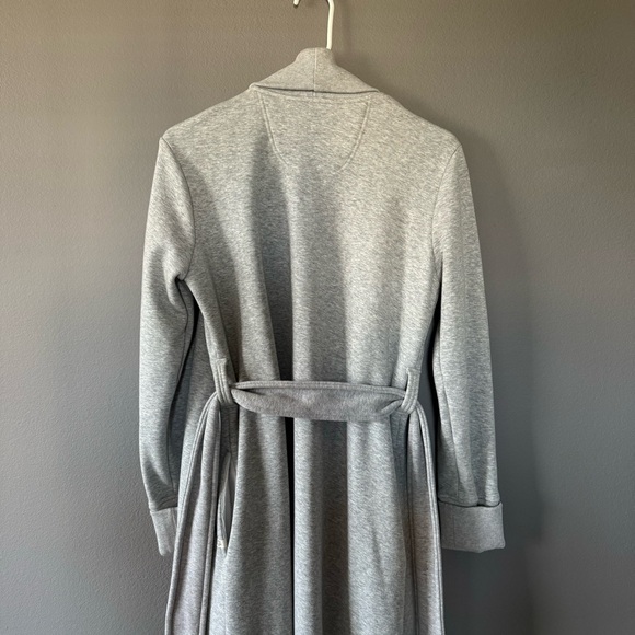 NWOT UGG ROBE - Picture 5 of 6